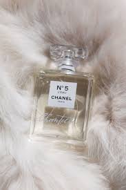 Perfume Calligraphy Engraving In 2020 Wedding Bottles Perfume Bottle Art Perfume Bottles