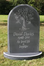 Headstone By Martin Cook Studio1 Jpg 900 1350 Headstones Memorial Stones Funeral Tombstone Designs