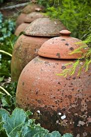 Cloches Avec Images Jardin Cloche Pot Jardin Deco Jardin