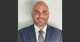 Lee Bernhardt's Instagram, Twitter & Facebook