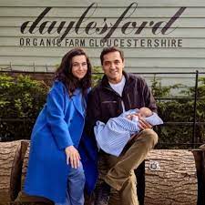 Hakim was born in kabul, democratic republic of afghanistan to afghanistan parents. Yalda Hakim Bbc News Husband Baby Net Worth Featured Biography