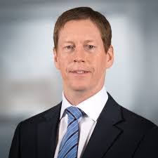 Robin Garvey's Instagram, Twitter & Facebook