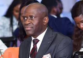 I was at a gathering and sat among largely Yoruba speakers. A couple that  were Igbo speaking were seated ahead of me. Suddenly, a grandmother came  crying and came directly to me