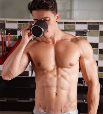 Il faut boire une boisson protéinée juste après l'entrainement. Conseils Pour Reussir Sa Seche Musculaire Tout En Gardant Ses Muscles