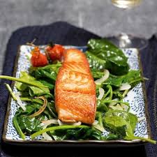 Lachs Auf Blattspinat Rezept Rezepte Blattspinat Lebensmittel Essen