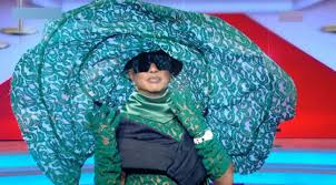 Καλεσμένος στην εκπομπή «έλα, χαμογέλα» βρέθηκε ο λάκης γαβαλάς, ο οποίος βρέθηκε στο πλατό ιδιαίτερ. H Epikh Emfanish Toy Lakh Gabala Sto Gala Toy My Style Rocks Vid