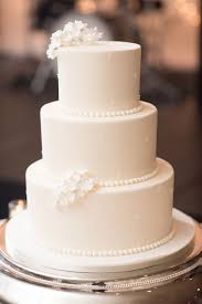 Elizabeth Nord Photography In 2020 Romantic Wedding Cake Elegant Wedding Cakes Simple Wedding Cake