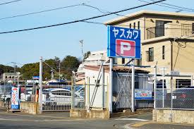 福岡空港 駐車場 【ヤスカワパーキング】 - 福岡空港すぐ側の駐車場（パーキング ）です！近隣駐車場最安値の1日当たり税込900円～。国内線、国際線ともに無料送迎致します。ご予約承り中！