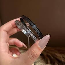 Image result for tbn:VyyNohIYPaX0MM::photos.azyya.com/store/up2/080822054134yB3a.gif