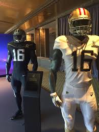 Garishness aside, nike claims that the new uniforms were built for breathability and ventilation because of the heat in honolulu, the pro bowl's host city. Nfl Goes Black And Gold For 2016 Pro Bowl Uniforms Sportslogos Net News
