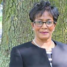 Barbara Sullinger's Instagram, Twitter & Facebook