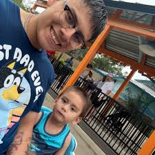 Will anyone trade pokemon violet exclusives to help complete my dex?