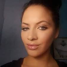 Daphne Banks's Instagram, Twitter & Facebook