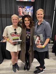 Mary Dixson (@marydixson)