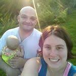 Mandy Cave's Instagram, Twitter & Facebook