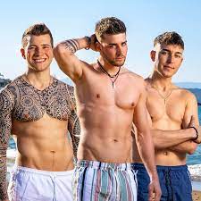 Check out their hunky bachelor, clive bucher, and see how wild and crazy the show in the swiss version of the bachelor,. Bachelorette 2021 Die Kandidaten Von Dina Rossi Blick