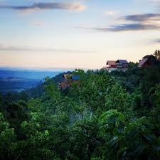 Dear guest, we are sorry to hear that your first experience was disappointing. Timber Tops Cabin Rentals 178 Photos 106 Reviews Vacation Rentals 1440 Upper Middle Creek Rd Sevierville Tn Phone Number Yelp