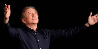 Réservez vos places de humour et one (wo)man show pour : Michel Drucker De Retour Dans Vivement Dimanche Des Le 28 Mars Le Point