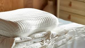 Se preferisci ricreare quello stile sofisticato tipico di una camera di hotel, acquista cuscini di diverse misure da posizionare uno di fronte all'altro e completa il tutto con una testiera dal design elegante e un copriletto raffinato. Cuscini Letto Ikea It