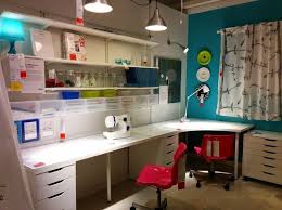 Ikea Ecke Schreibtisch Im Buro Loungemobel Goruntuler Ile Ikea Dekor Dikis Odalari