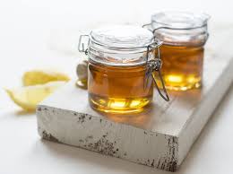 Schon bei den alten griechen war honig als heilmittel bekannt. Medizinischer Honig Wirkung Anwendung Studien