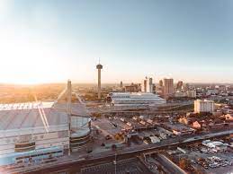 You may not expect too much going in, but you'll end up completely blown away by its history, culture, food, and architecture. Best Areas To Stay In San Antonio Texas