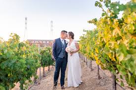 We would like to show you a description here but the site won't allow us. Diep Khoa Livermore Garre Winery Martinelli Event Center Wedding A Tale Ahead