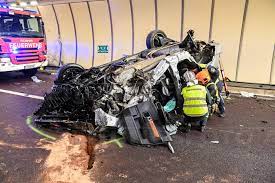 Dramatischer unfall am mittwochvormittag auf der brennerautobahn (a13) in tirol: Larss1iuug76lm