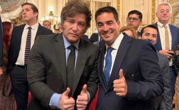Así se refería Javier Milei a su nuevo vocero, Adrián Ravier: "imbécil  total, chanta y pésimo economista" | Diario El Norte - San Nicolás