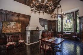 English Tudor Interior Design Off The Subject I Love These Cozy Book Filled Home Librarys Had To Victorian Interior Design Tudor Style Homes Tudor Decor