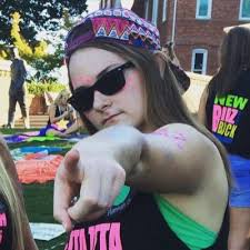 Hannah Gore (@hannahlgore)