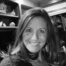 Elizabeth Simpkins's Instagram, Twitter & Facebook