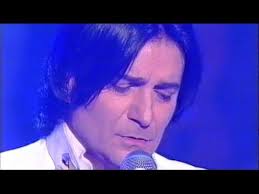 Dal mitico concerto allo stadio olimpico di roma del tour cattura.renato zero canta una delle sue canzoni più conosciute e amate. Renato Zero Cercami Tutti Gli Zeri Del Mondo Renoir Musica