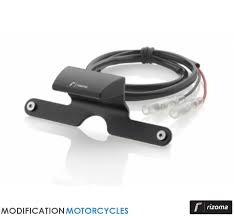 Eclairage De Plaque D Immatriculation Led Rizoma Accessoires Moto Vintage Et Cafe Racer Plaque Immatriculation Immatriculation Plaque Moto