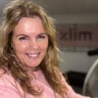 Debbie Evers's Instagram, Twitter & Facebook