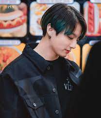 Harry styles) by jk of bts 和訳です . Jungkook Daily Update Ê²áµ No Twitter My Time It S About Jungkook Missing Out Potential Opportunities From His Childhood Time W Loved Ones Friends How His Life Was Put On