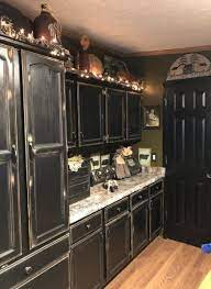 59 Trendy Kitchen Black Decor Window Distressed Kitchen Cabinets Antique Kitchen Cabinets Distressed Kitchen