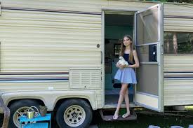 A good camper can be expensive, however, it does not need to be. 11 Year Old Girl Buys And Renovates Her Own Tiny Home For 800