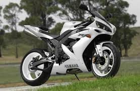 Yamaha Black And Blue Motorcycle Black 05 R1 Is A Show Stopper Sportbikes Net Motorbikes Yamaha Bikes Motorcycle