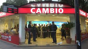 Una casa de cambio es una entidad que se dedica a la compra y venta de moneda extranjera. Casas De Cambio Piden Una Alternativa La Voz