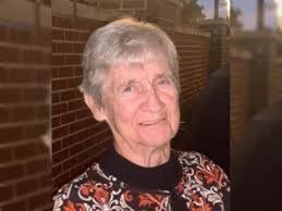 Helen Shelby's Instagram, Twitter & Facebook