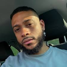 Marshalee Montique (@M_Marshalee)