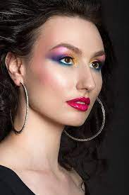 80s Makeup Trends You Need To Differentiate Between Glaminati Com 80s Eye Makeup 80s Makeup Trends Bold Lip Makeup