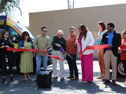 Woodland community welcomes 'BeeLine' transportation service with ribbon  cutting ceremony