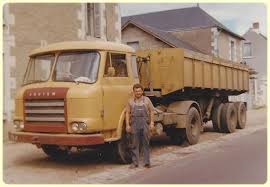 Saviem Et Semi Benne Vieux Camions Camions Vintage Semi Remorque