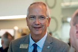 Finalists for city manager field questions from public, promote experience  in town halls