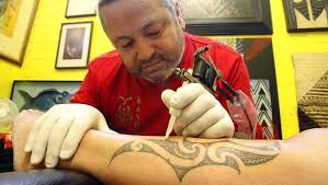 Riki Manuel is the master of turning stories into Māori art