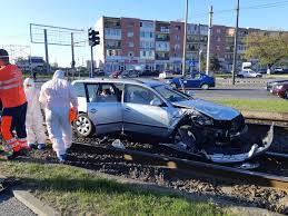 Vremea azi in arad duminica, 24 ianuarie 2021. News Alert AmbulanÈ›Äƒ ImplicatÄƒ Intr Un Accident Pe Calea Aurel Vlaicu Din Arad Una Dintre Victime Este BebeluÈ™ Gazeta LocalÄƒ