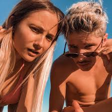 It's a hard life being this iconic 😔😪