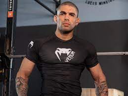 A apresentadora fez sua primeira graduação no muay thai após ser preparada por lucas mineiro no box que o lutador tem em parceria com diego lima, em são paulo. Lucas Mineiro Tem Rival Definido E Encara Promessa Alema Na Luta Principal Do Brave Cf 51 Em Junho Tatame